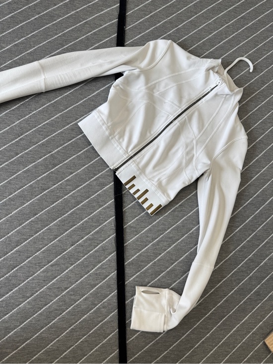 lululemon athletica Jackets & Blazers - lululemon athletica White Cropped Zip Athletic Jacket